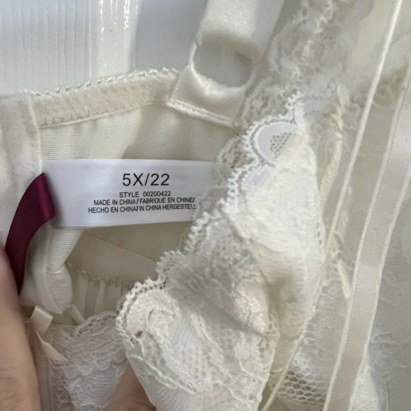 ☘️ NWOT City Chic Hips & Curves Eve Strappy Babydoll- Ivory Size 22 - Picture 5 of 7